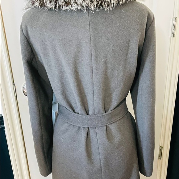 Elie Tahari Women's Sasha Wool Wrap Coat with Real Fur Collar like new Xlarge - Picture 11 of 16